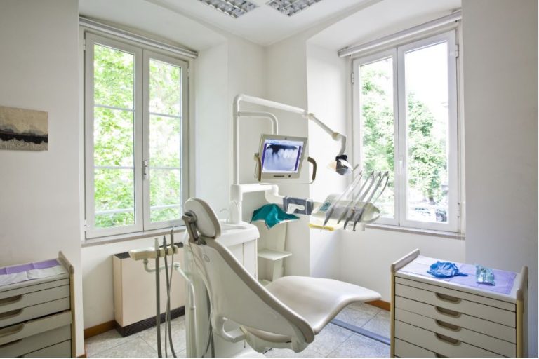 Four Benefits of Dental Office Cleaning Services